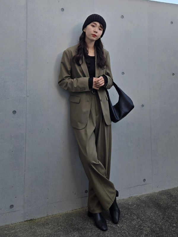 UNIQLO テーラードジャケットリラックスフィット タックワイドパンツ 上下 テーラードジャケット/リラックスフィット、タックワイドパンツの