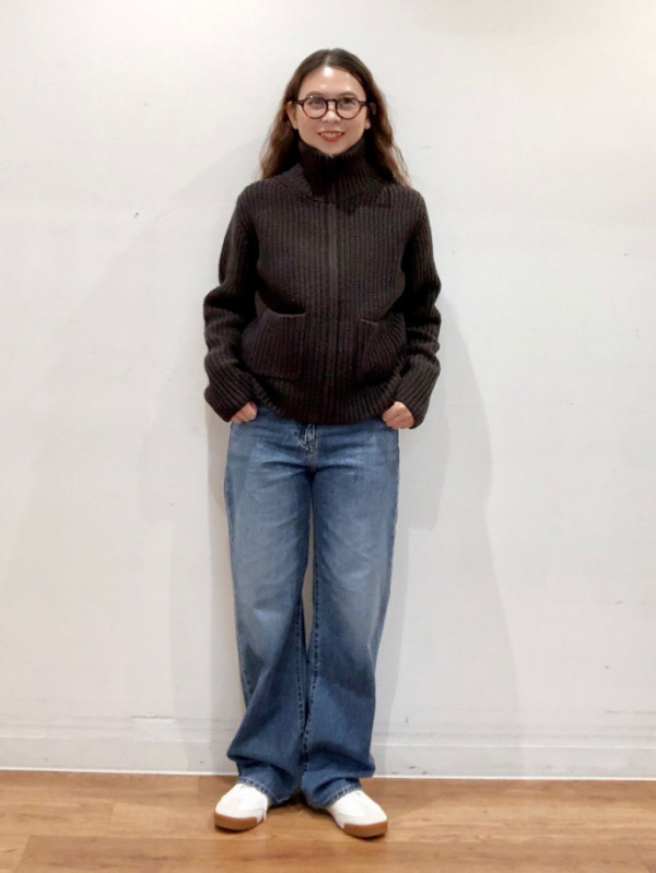 えむえむ ラムブレンドジップアップジャケット（レディース）の着用