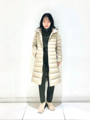 ユニクロ公式 | ウルトラライトダウンロングコート