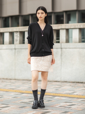 薄手ミニスカート ラップカバーアップミニスカートをジグザグラメビスコースで
