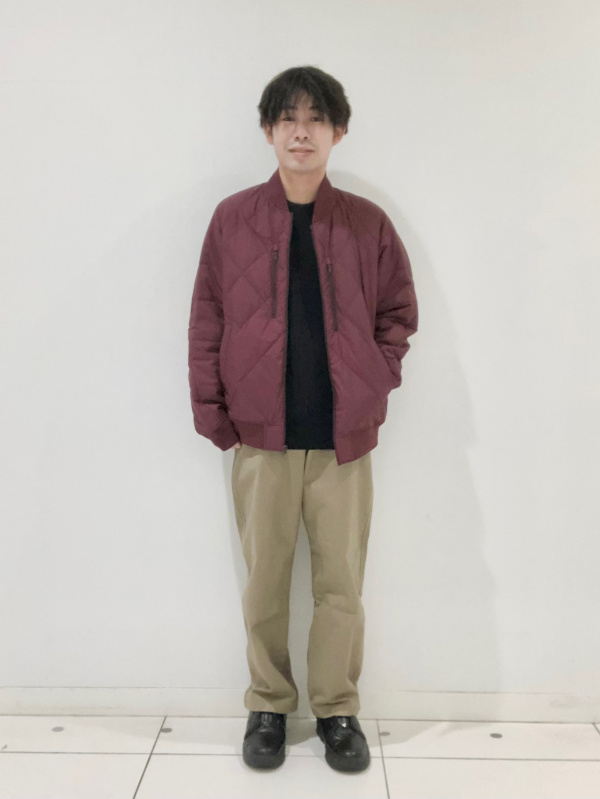MA-1ブルゾン、ラムクルーネックセーターのコーディネート・着用