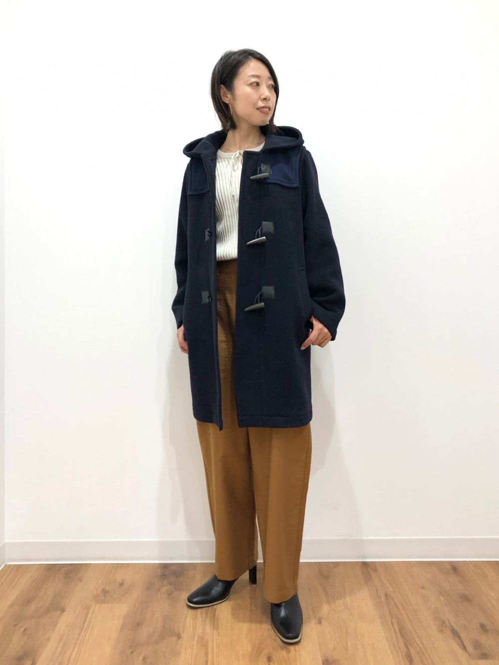 ウールブレンドダッフルコート、フランネルシャツ/チェック」の着用