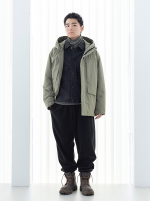 UNIQLO ハイブリッドダウンパーカ XL カーキ 24AW ユニクロ公式 | ハイブリッドダウンパーカ