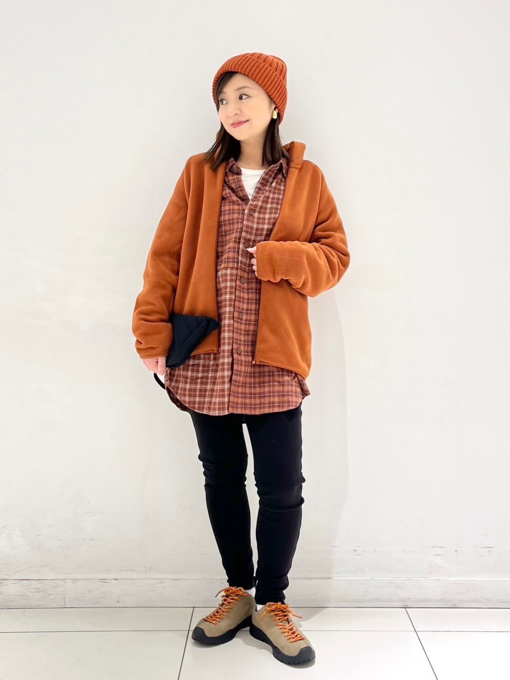 ウールブレンドダッフルコート、フランネルシャツ/チェック」の着用