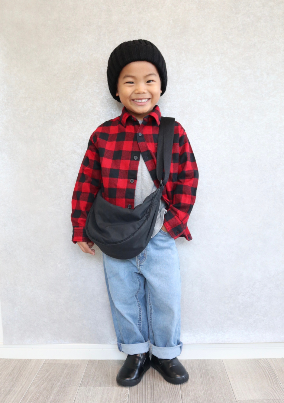 ラウンドミニショルダーバッグ」の着用コーディネート| ユニクロ公式