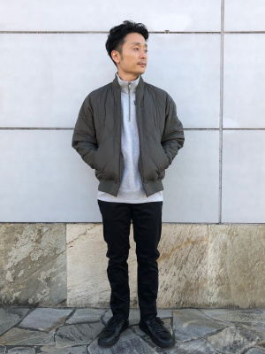 UNIQLO ユニクロ ウルトラストレッチカラージーンズ Mサイズ グレー