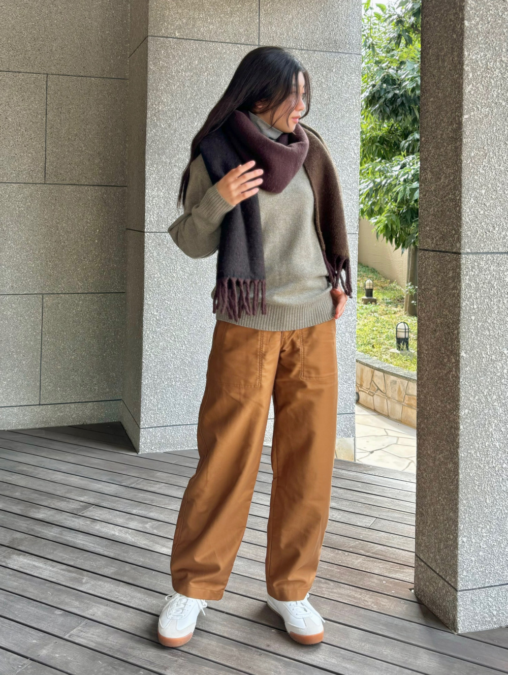 オーバーサイズステンカラーコート、バイカラーラムクルーネック