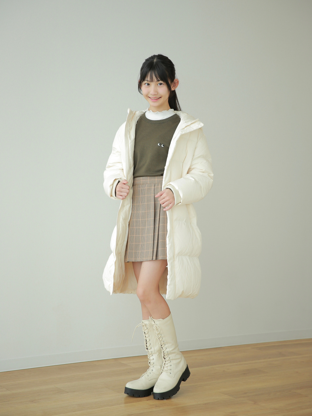 GIRLS チェックミニスコート」の着用コーディネート| ユニクロ公式