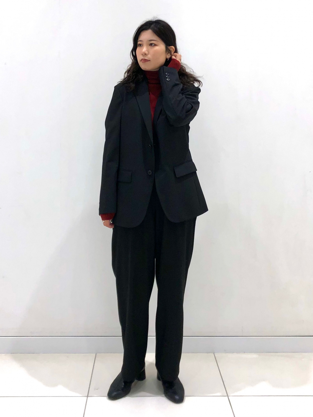 感動ジャケット、レーヨンスキッパーブラウス（7分袖）」の着用