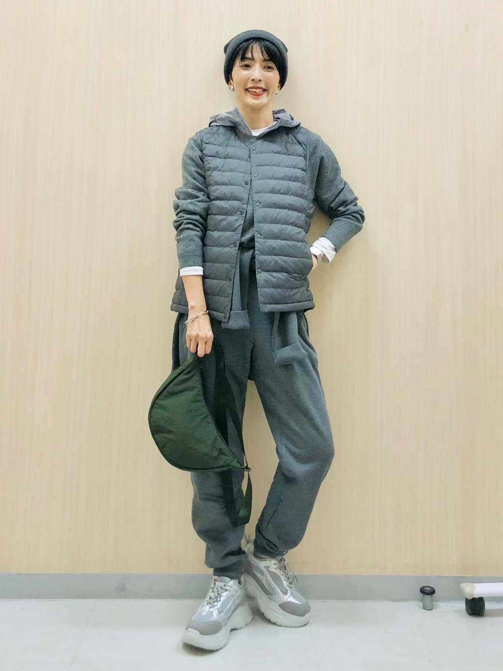 エアリズムシームレスボートネックロングT（半袖）、エアリズム