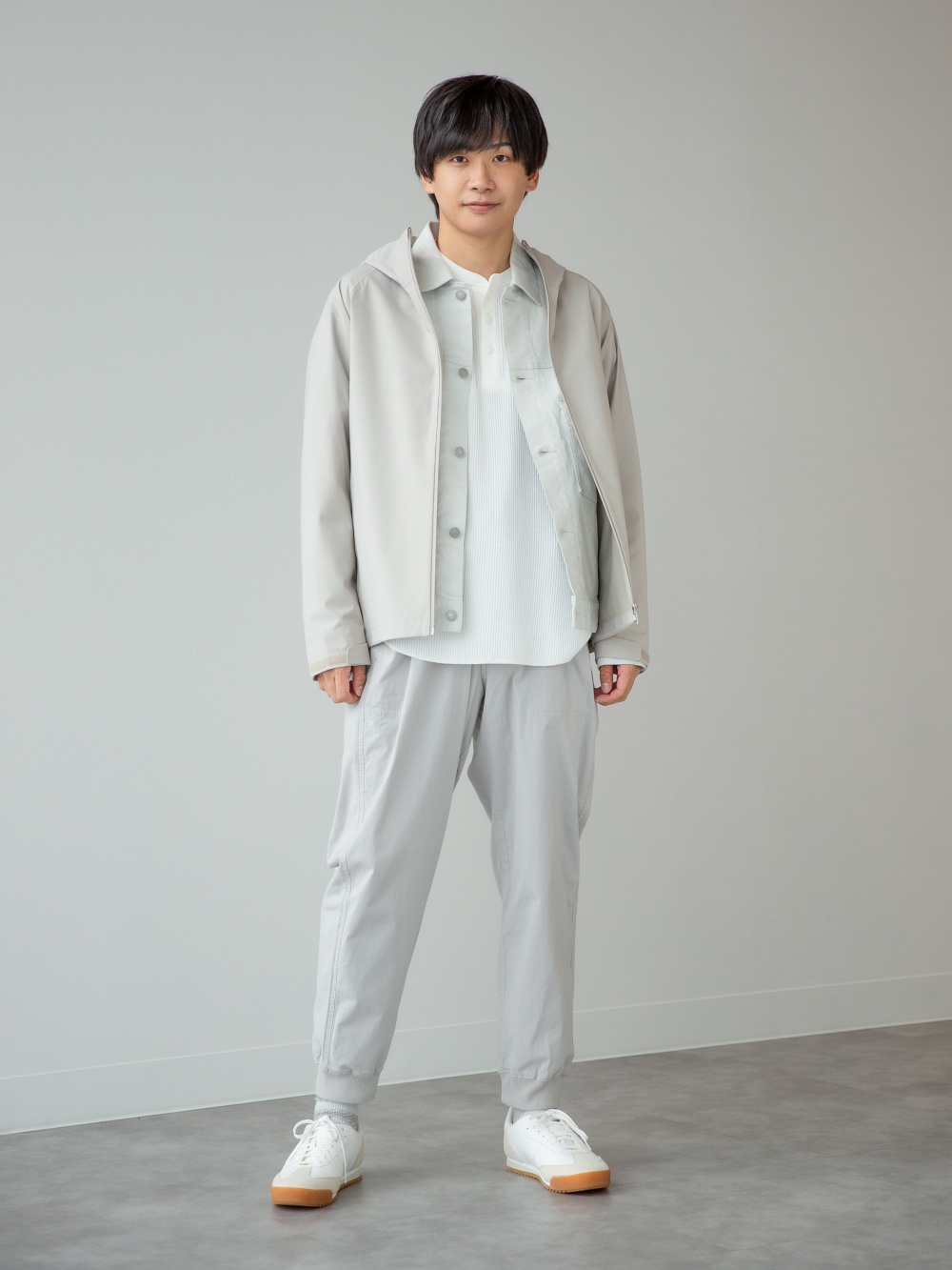 超極暖ヒートテックタートルネックT、デニムジャケット」の着用