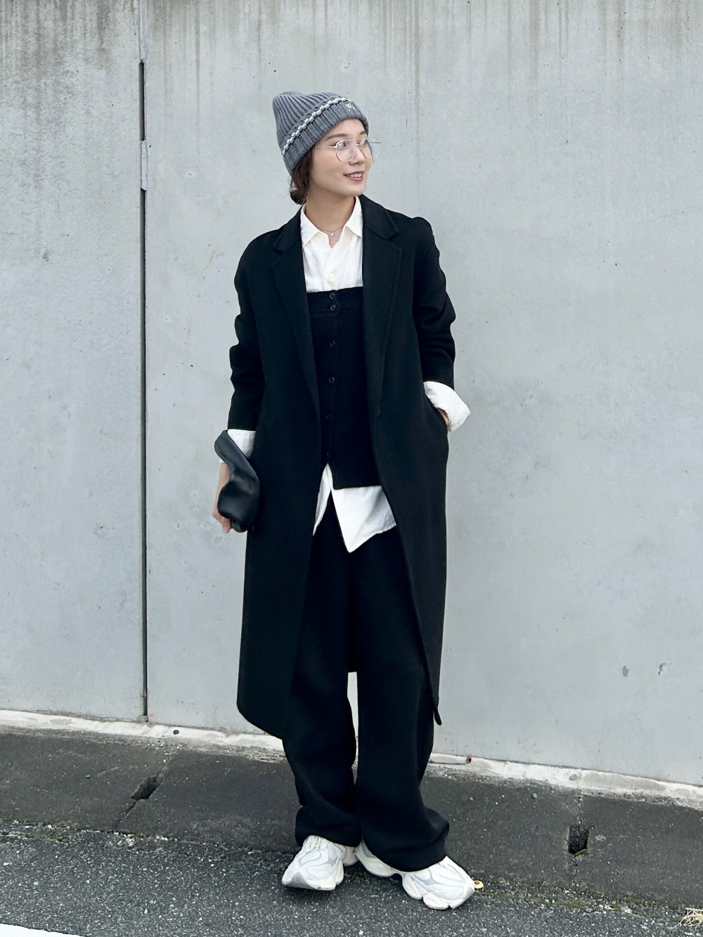 ダブルフェイスロングコート、ミドルゲージモックネックセーター」の