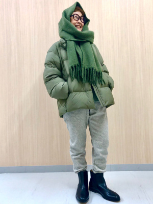 m*˚様 ユニクロ　パウダーソフトダウンジャケット　オリーブ　XL UNIQLO - ユニクロ パウダーソフトダウンジャケット オリーブ XL