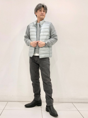 83914  ユニクロ　ダウンベスト　グレー　サイズXL ユニクロ UNIQLO ウルトラライトダウンベスト ノースリーブ