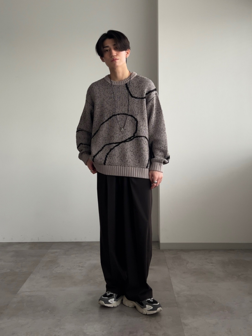 タックワイドパンツ（丈標準68～70cm）、ドローストリング