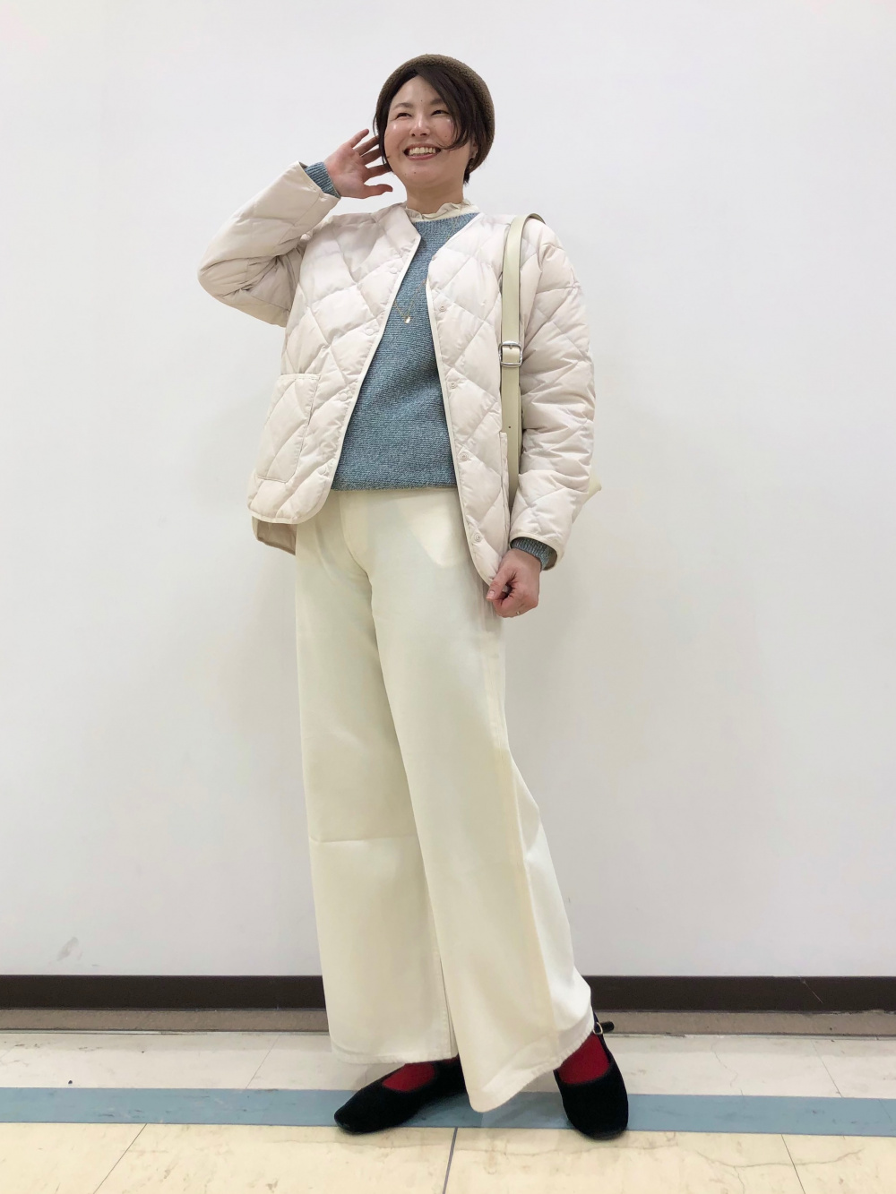 UNIQLO パフテックリラックスジャケット　ナチュラル　Mサイズ　新品 UNIQLO パフテックリラックスジャケットナチュラルMサイズ新品
