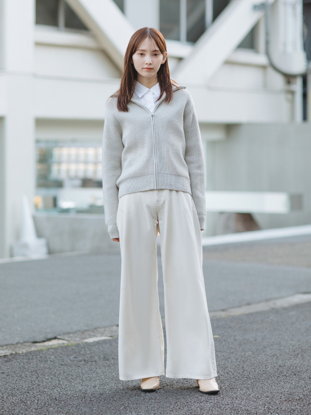 コットンシャツ、フルジップカーディガン」の着用コーディネート  