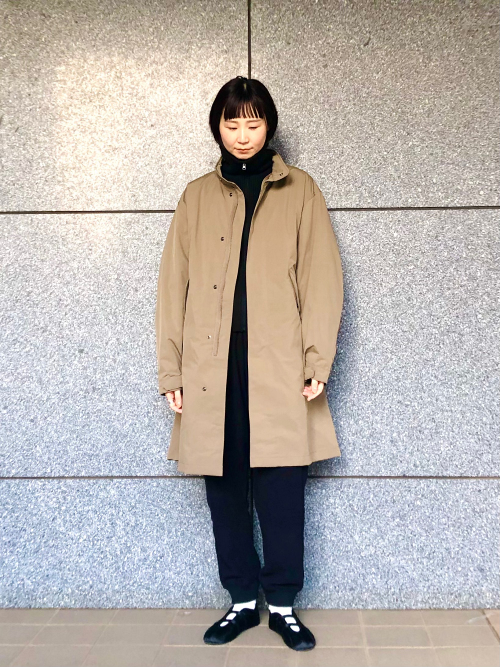 上品コーデはコレで安心！ UNIQLO ブラウン（ユニクロ Mサイズ ウィンドブルーフ2WAYコート ジャケット・アウター