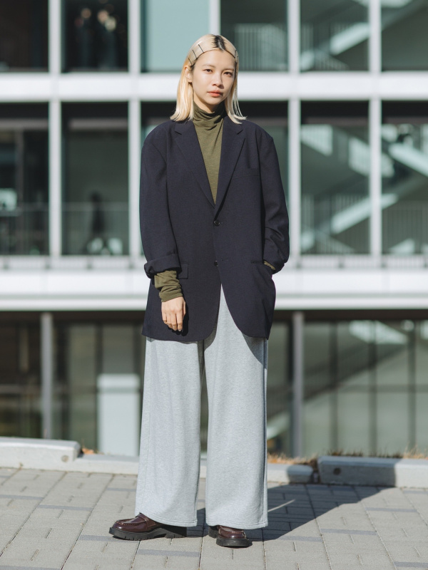 スウェットワイドパンツ、感動ジャケットのコーディネート・着用