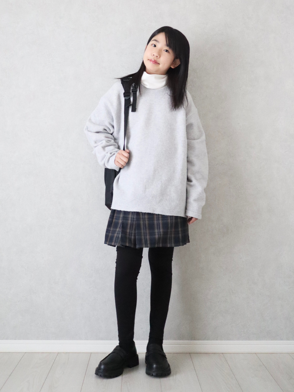 ミニスカート  パンツ GIRLS チェックミニスカートパンツ、ヒートテックフリースタートルネックT」の着用コーディネート| ユニクロ公式