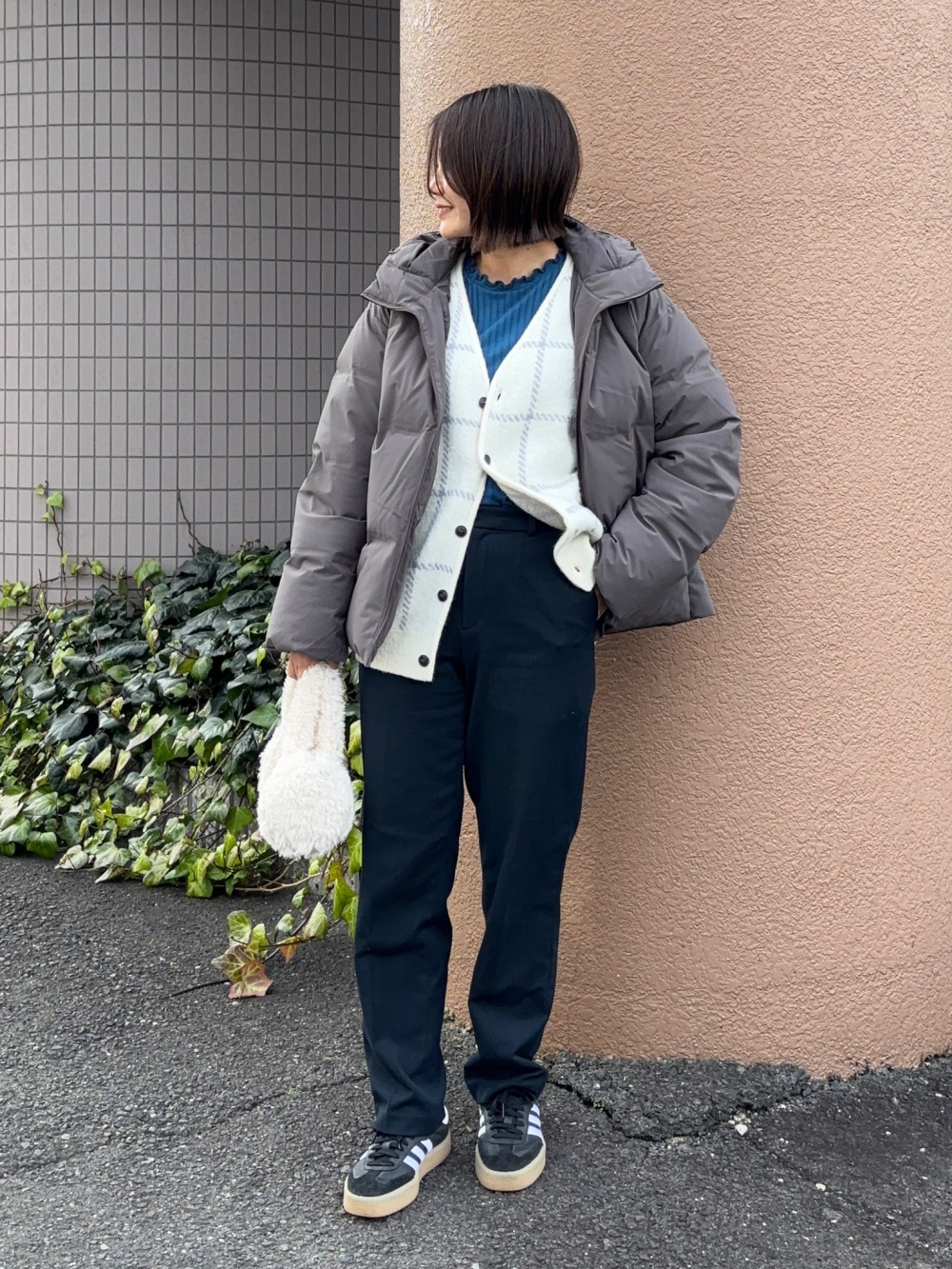 【UNIQLO】ユニクロ BLUE WOMEN シームレスダウンパーカ XL ユニクロ公式 | シームレスダウンパーカ