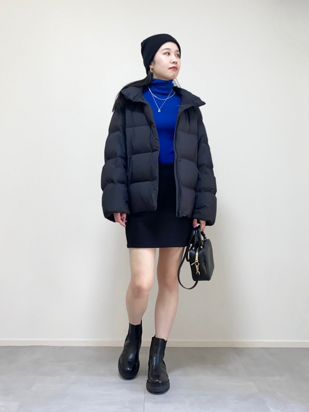 ストレッチシームレスダウンショートコート、フレアハイライズジーンズ