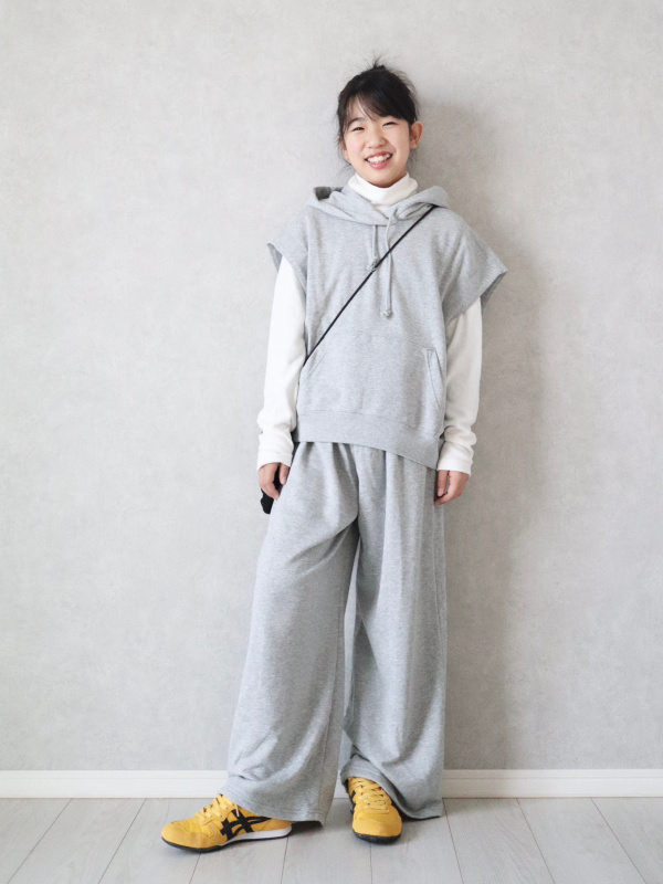 スウェットワイドパンツ/丈短め、ヒートテックフリースタートルネックT