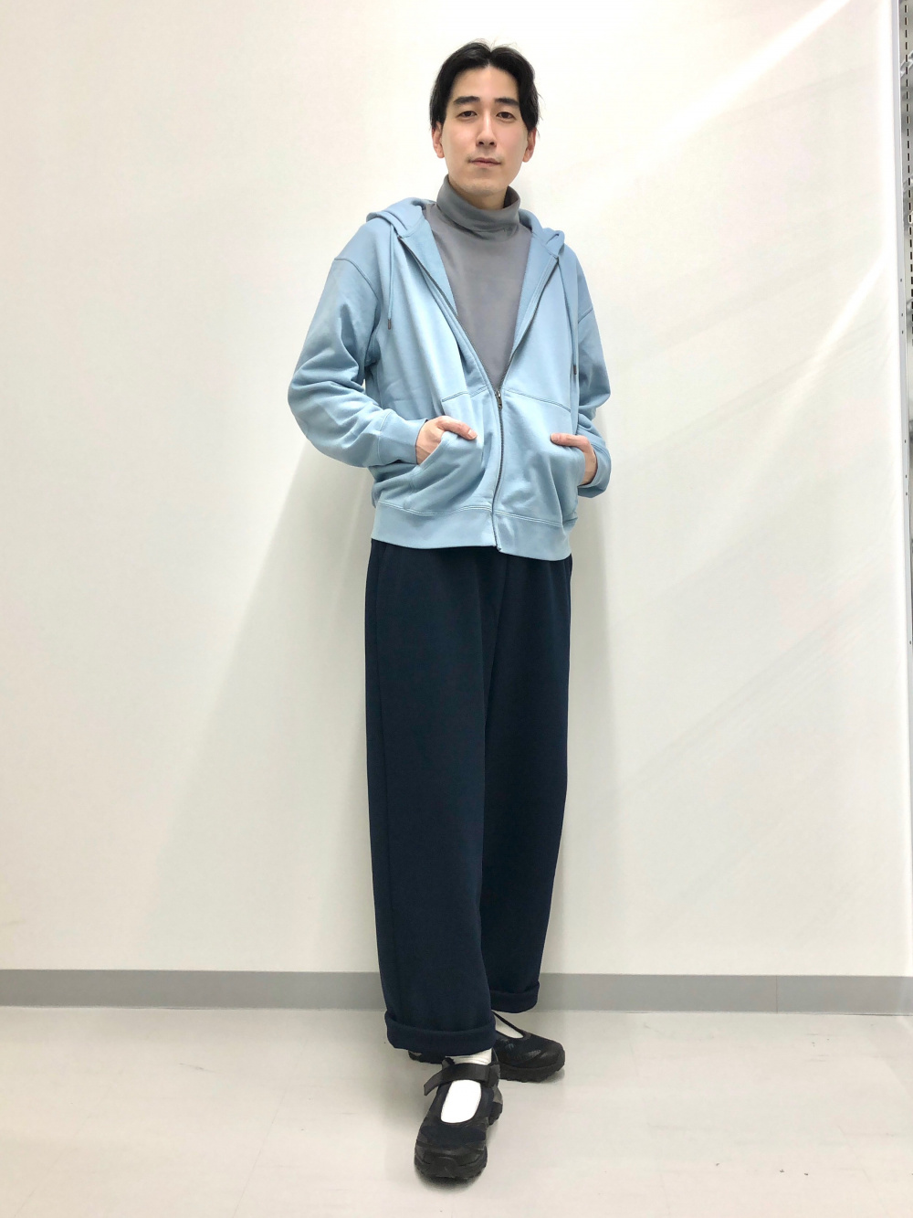 ソフトタッチタートルネックTシャツ、コンフォート2Bジャケット（ガン