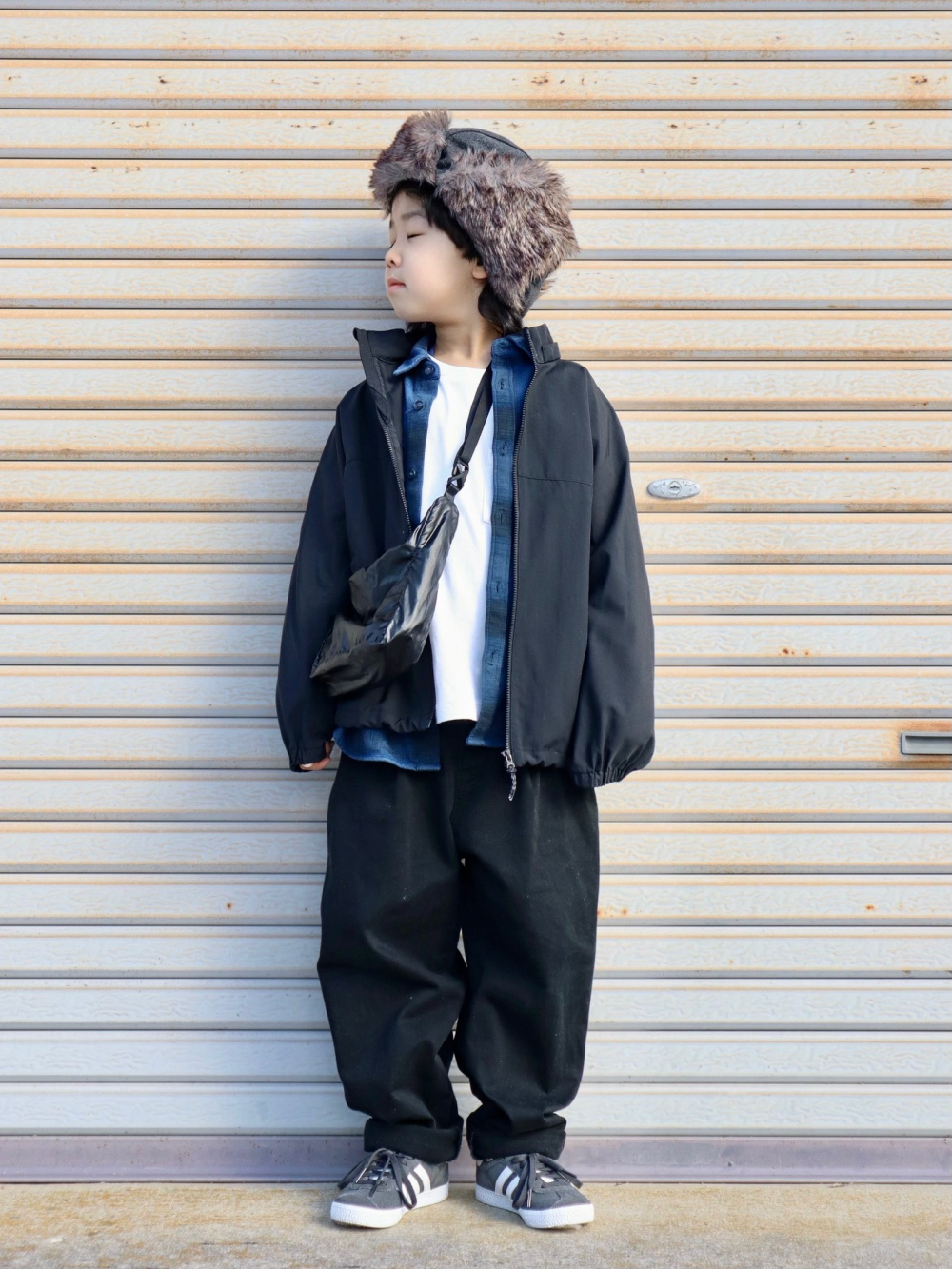 S1481❤️ ユニクロ　ポケッタブルUVカットパーカー　Ｍ　ブラック　黒 UNIQLO - S1481❤️ ユニクロ ポケッタブルUVカットパーカー M