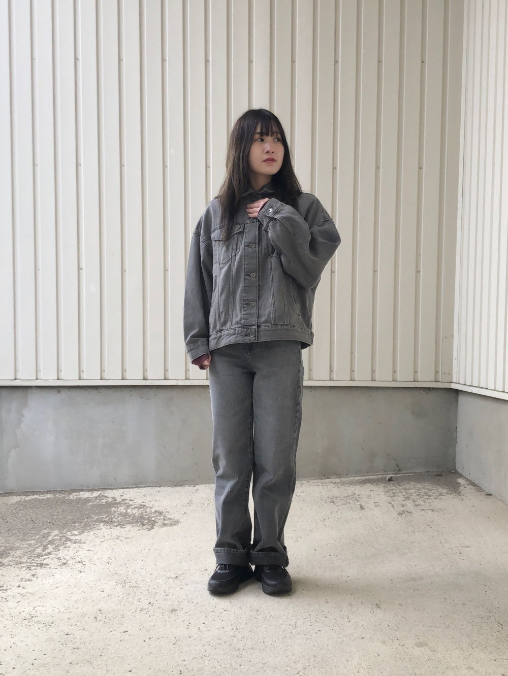 ジャージーボートネックT/7分袖、ワイドストレートジーンズ」の