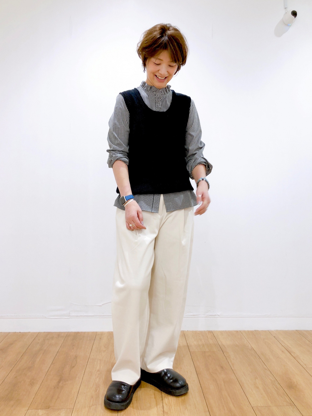 プレミアムラムクロップドベスト ユニクロ✖️コントワーデコトニエ　ニットベスト 40代のユニクロコーデ！】おしゃれ上手が購入した「プレミアム