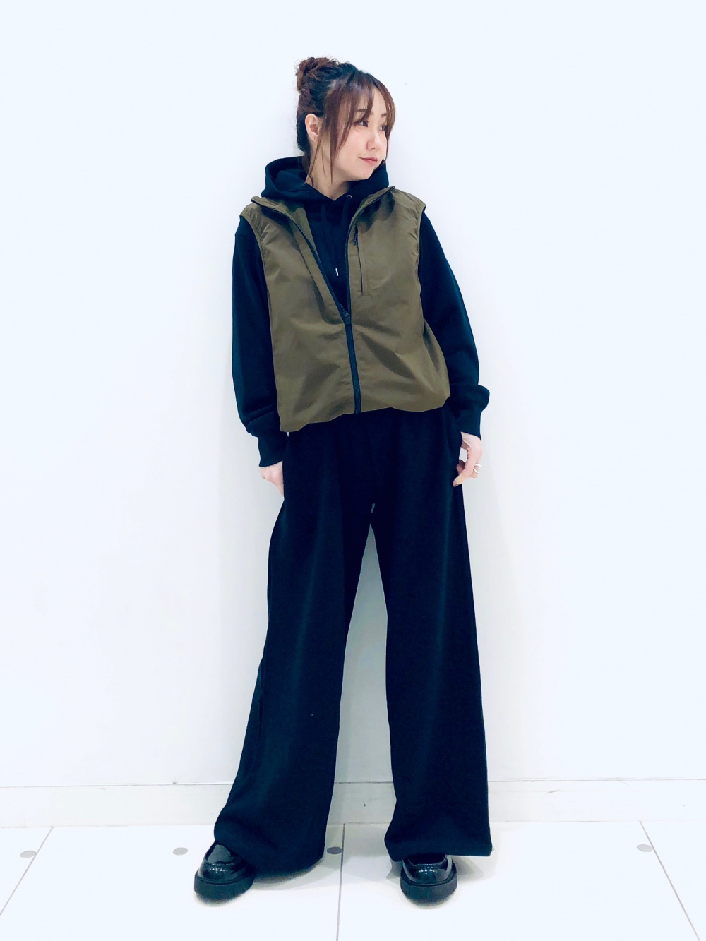 スウェットワイドパンツ、スウェットプルパーカ」の着用コーディネート