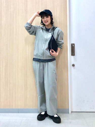 男女通用超彈性運動外套UNIQLO HONG KONG & MACAU