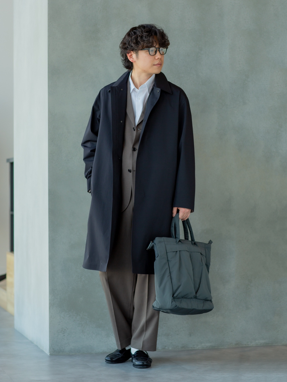 ブロックテックステンカラーコート、感動ジャケット」の着用