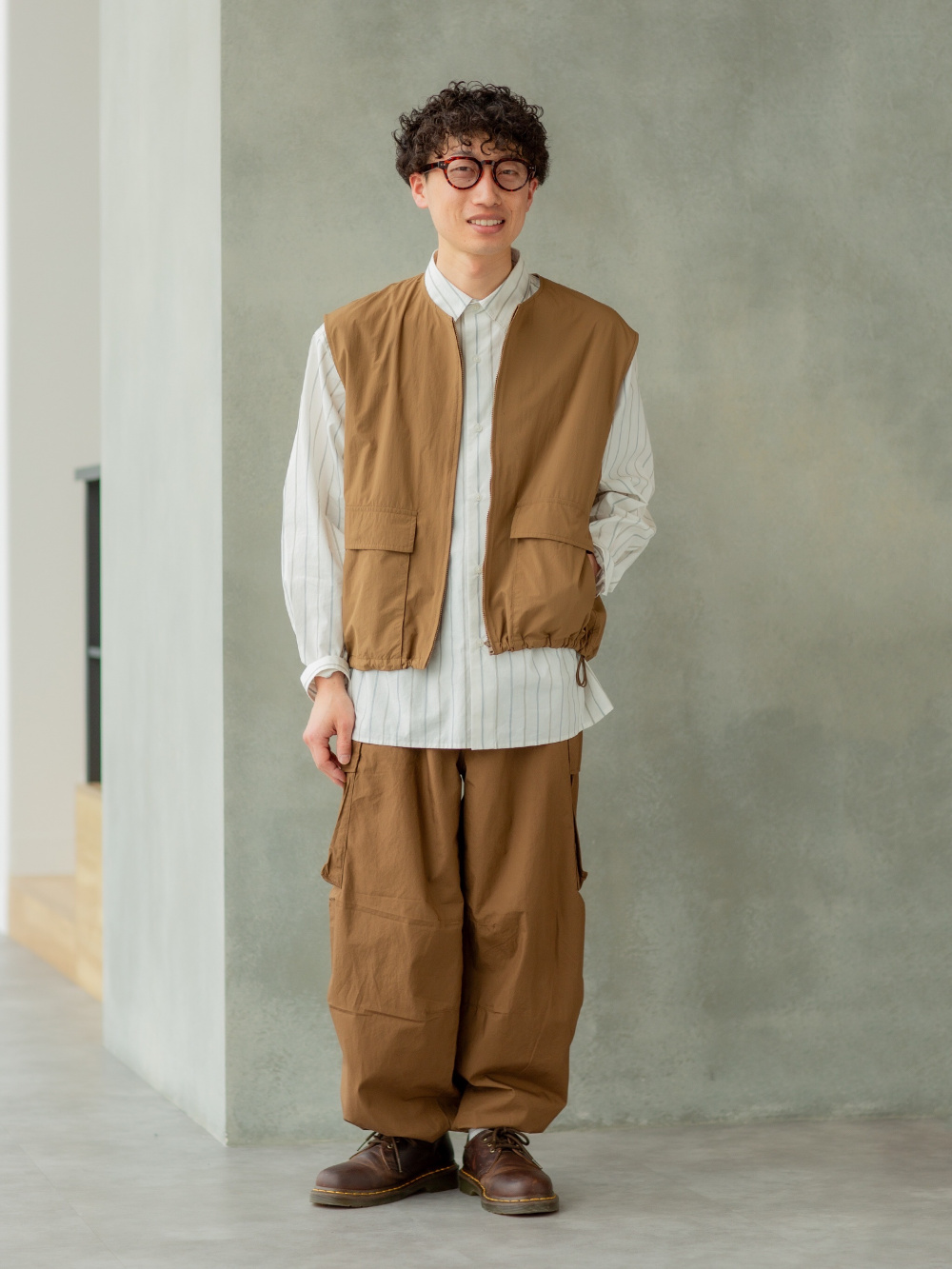 UNIQLO Cコラボ   フルジップベスト ブラウン サイズL UNIQLO - UNIQLO Cコラボ フルジップベスト ブラウン サイズLの通販 by