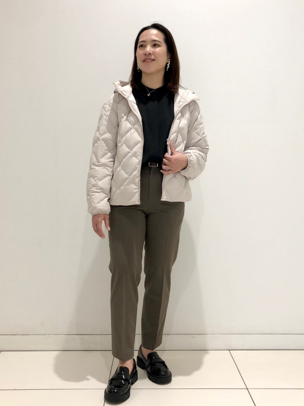 テーラードジャケット セットアップ可能、スマートアンクルパンツ」の