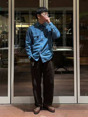 ユニクロ公式 | コーデュロイタックワイドパンツ