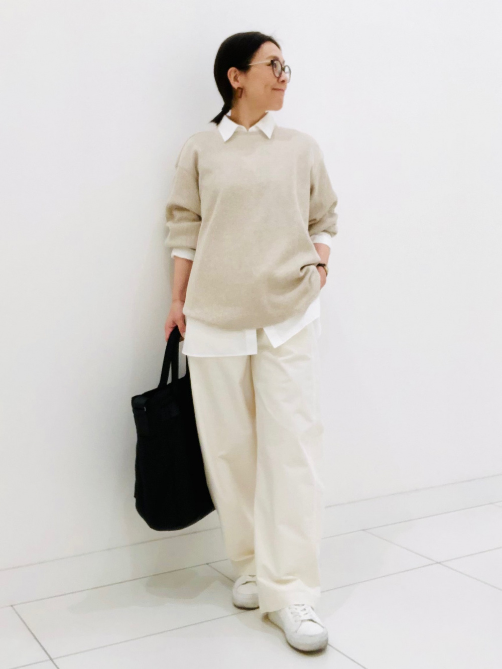 ワッフルT/長袖、コーデュロイタックワイドパンツ」の着用