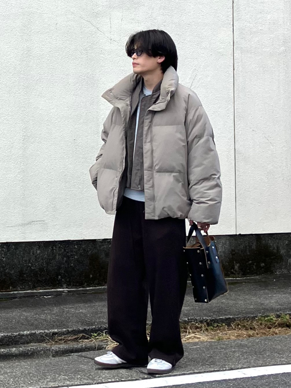 パデッドボリュームジャケット、タックワイドパンツ（ツータック