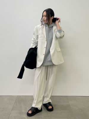 ユニクロ公式 | 感動タックパンツ