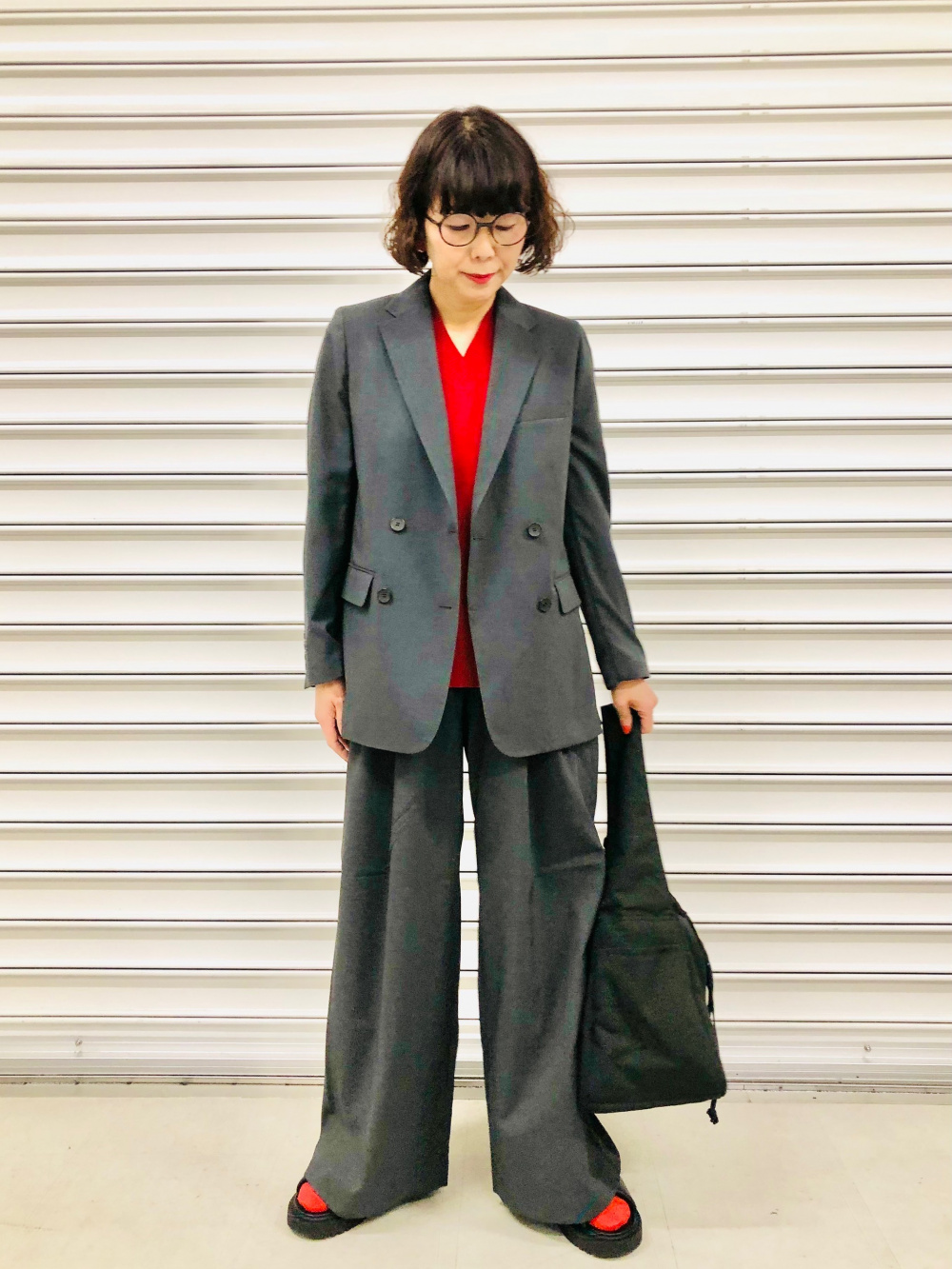 感動ダブルジャケットリラックスフィット、感動タックワイドパンツ」の