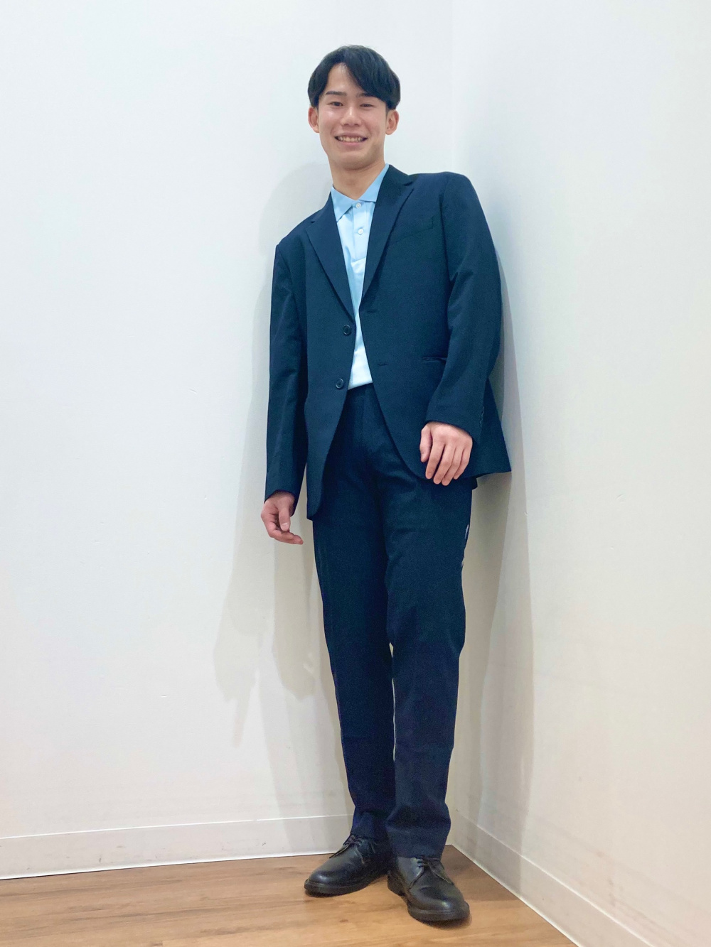 感動シャツジャケット/ウールライク、感動パンツ」の着用