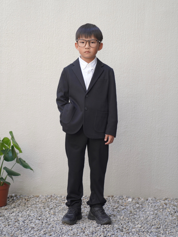 【Akima】ユニクロ等 男児フォーマル用 ジャケット、パンツ等4点セット UNIQLO（ユニクロ）の「KIDS コンフォートジャケット