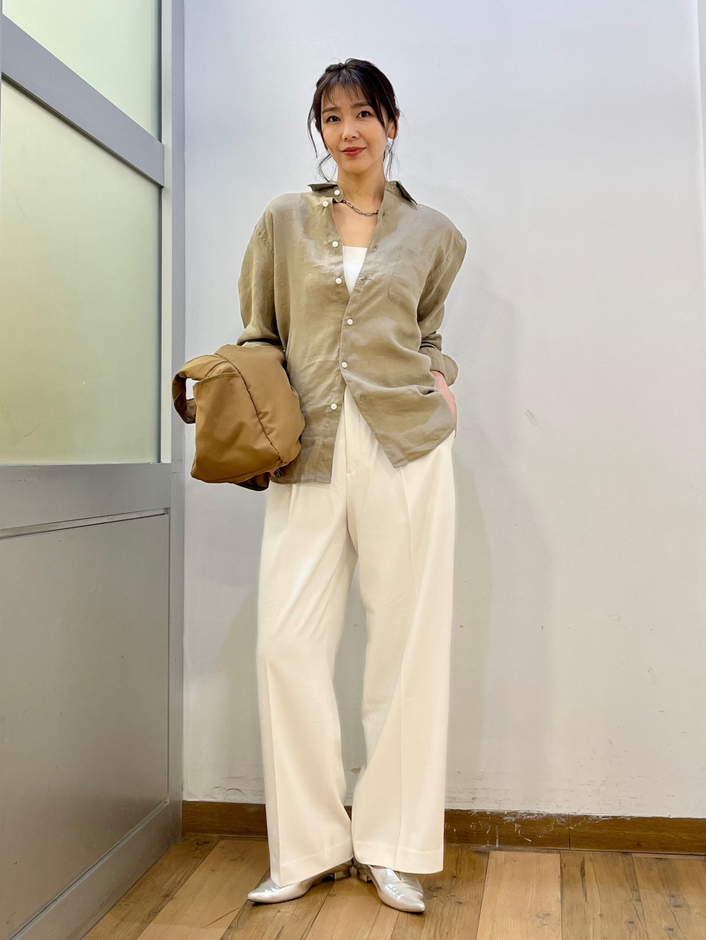 感動ダブルジャケットリラックスフィット、感動タックワイドパンツ」の
