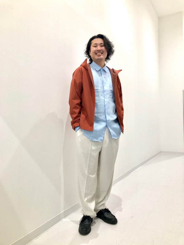 感動ジャケット、感動タックパンツのコーディネート・着用イメージ