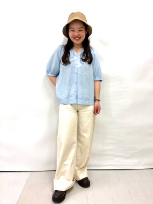 ユニクロ公式 | リネンブレンドボリュームスリーブブラウス