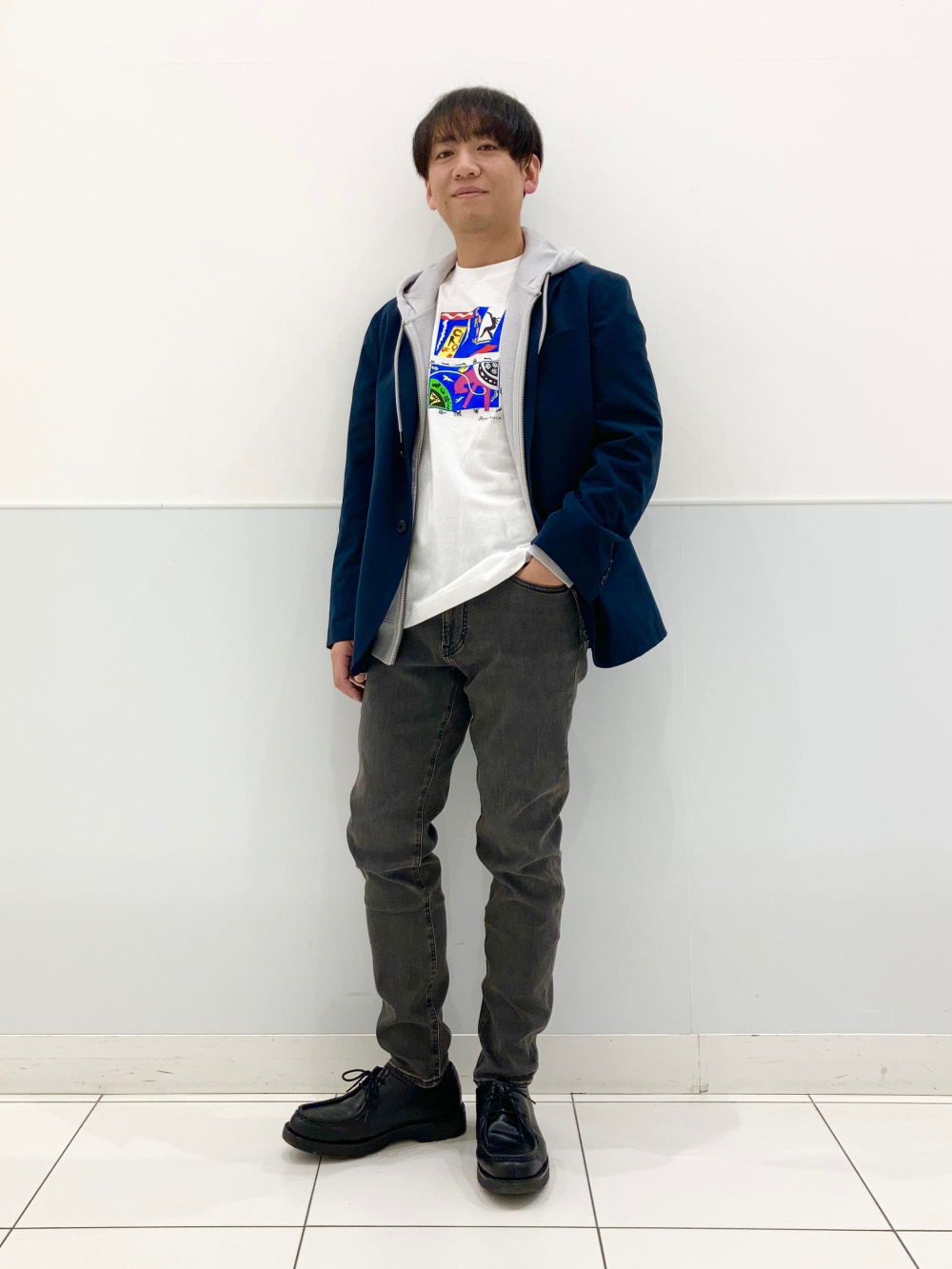 感動ジャケット/ライト、PEACE FOR ALL Tシャツ/ロジャー