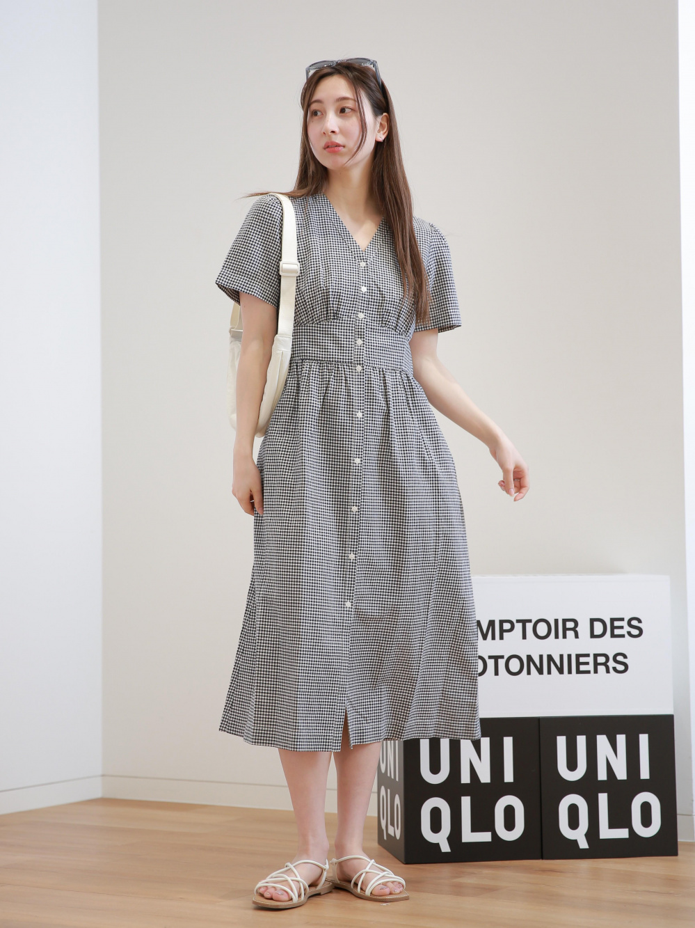 2025新作コントワーデコトニエUNIQLOリネンブレンドVネックワンピース半袖 lux-japan 메루카리 - 2025新作コントワーデコトニエUNIQLO
