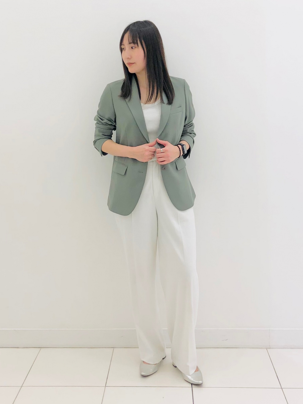 ユニクロ 感動ジャケット 感動ワイドパンツ セットアップ 60代ファッション】「ユニクロ」で発見！特別な日にも普段着にも