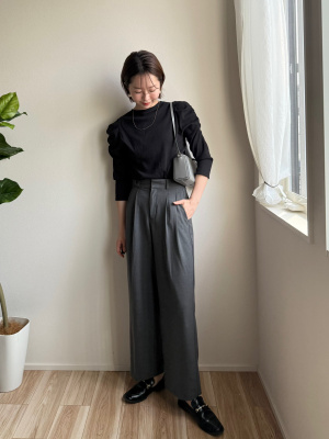 ユニクロ公式 | タックワイドストレートパンツ